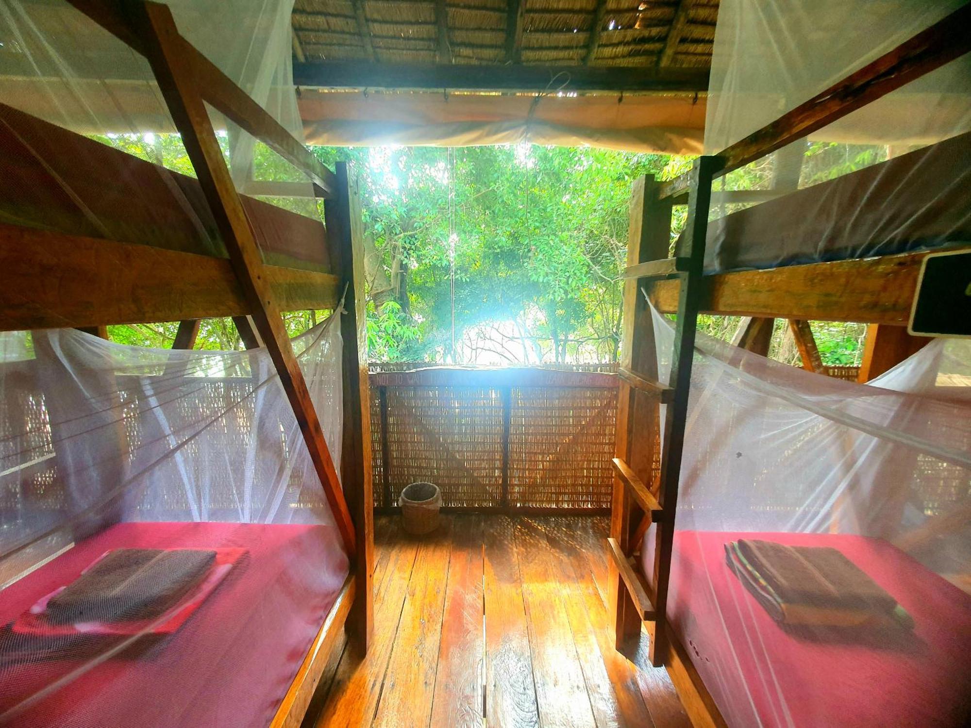 Kamaku Bungalows ロンサレム島 部屋 写真