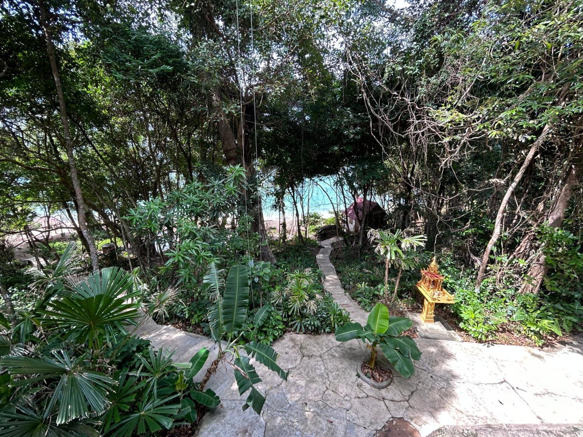 Kamaku Bungalows ロンサレム島 部屋 写真