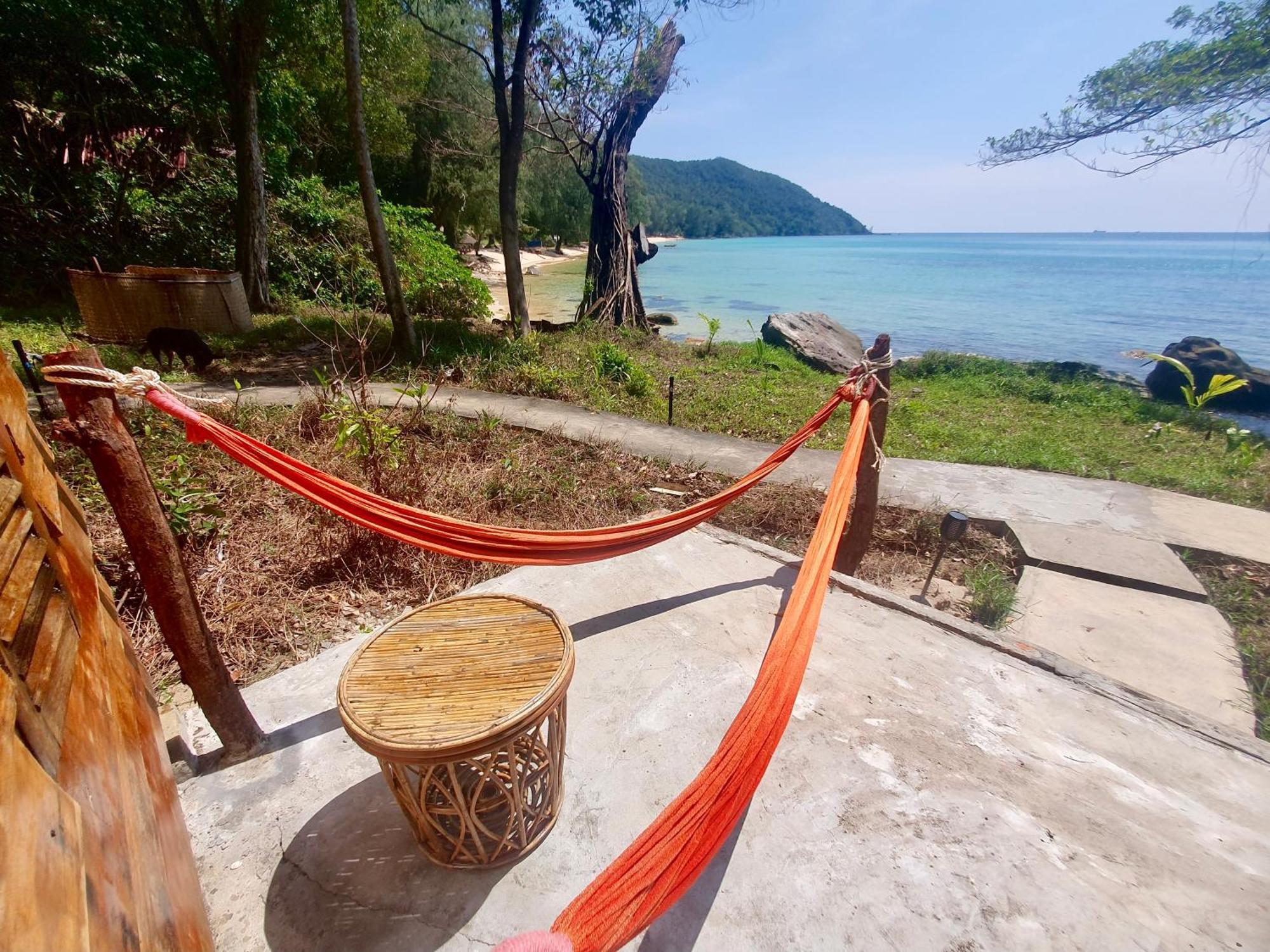 Kamaku Bungalows ロンサレム島 部屋 写真